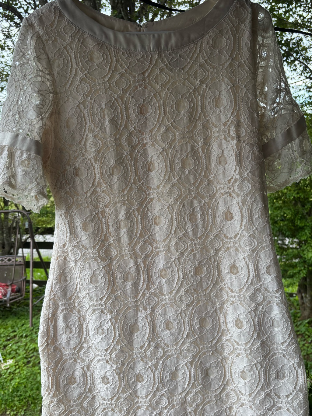 Liz Claiborne Ivory Floral Lace Midi Dress